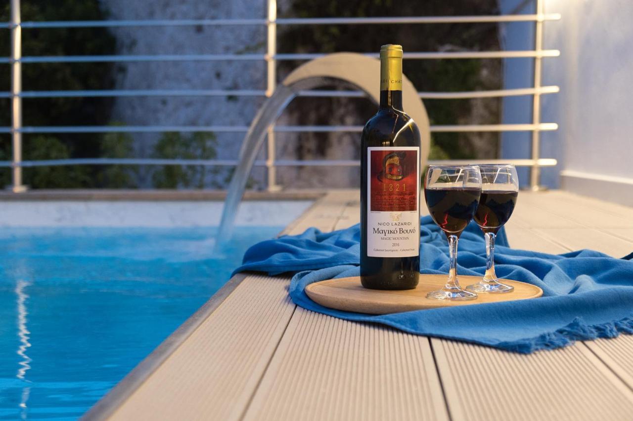 Porto Vecchio Luxury Suites Spetses Town Luaran gambar