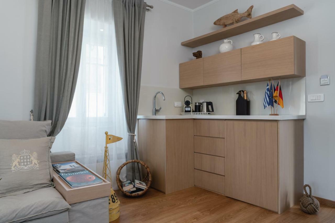 Porto Vecchio Luxury Suites Spetses Town Luaran gambar