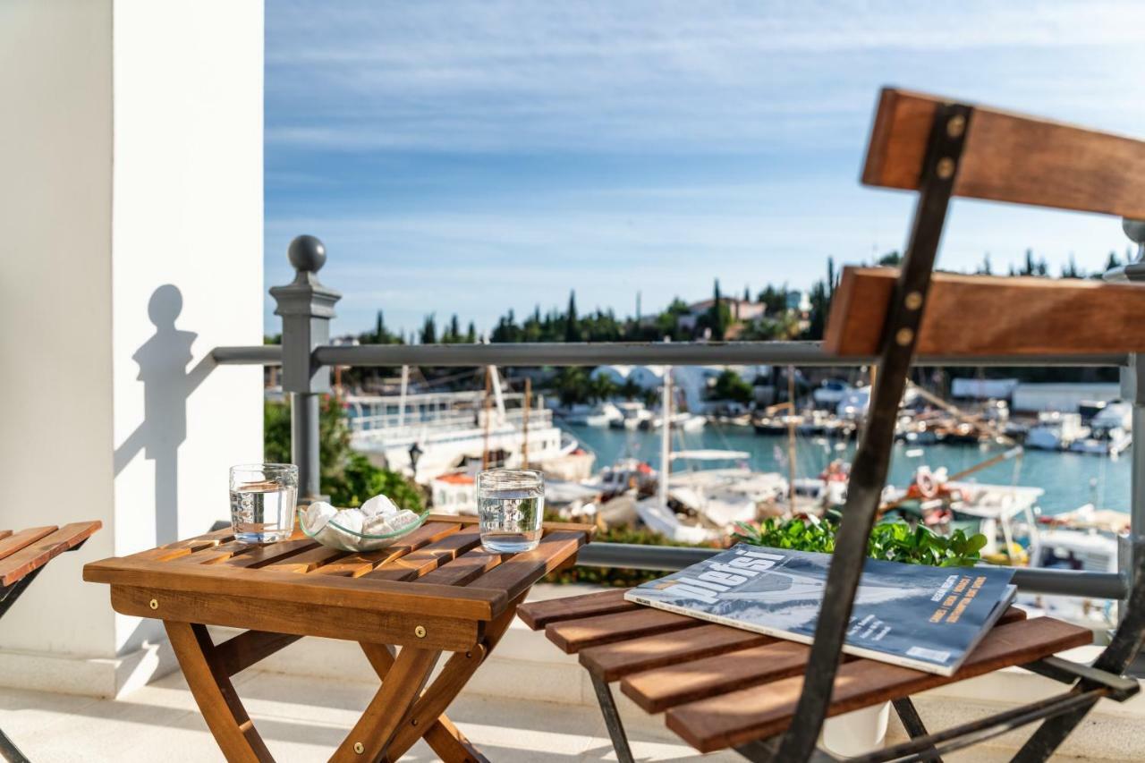 Porto Vecchio Luxury Suites Spetses Town Luaran gambar