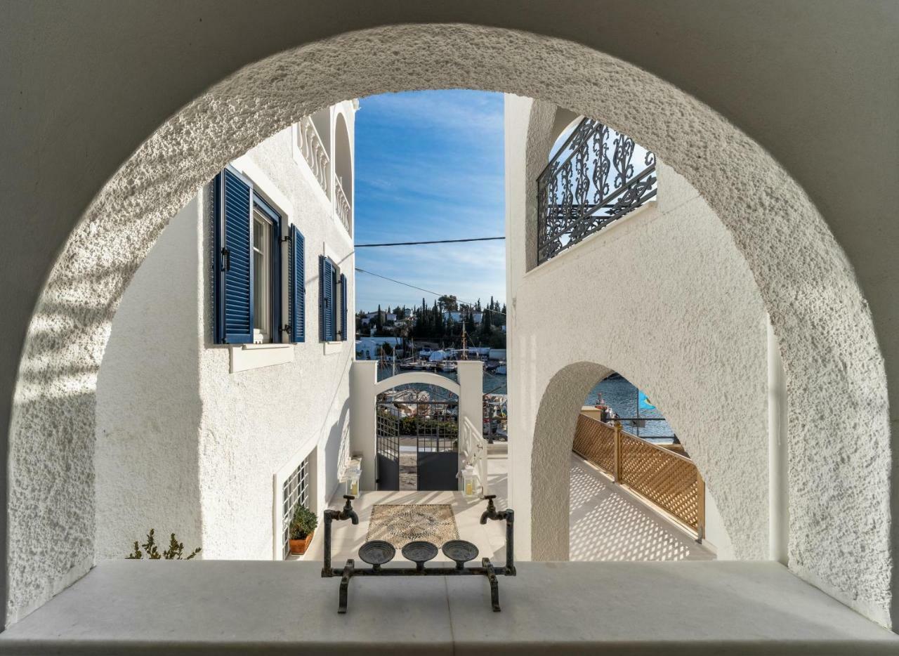 Porto Vecchio Luxury Suites Spetses Town Luaran gambar