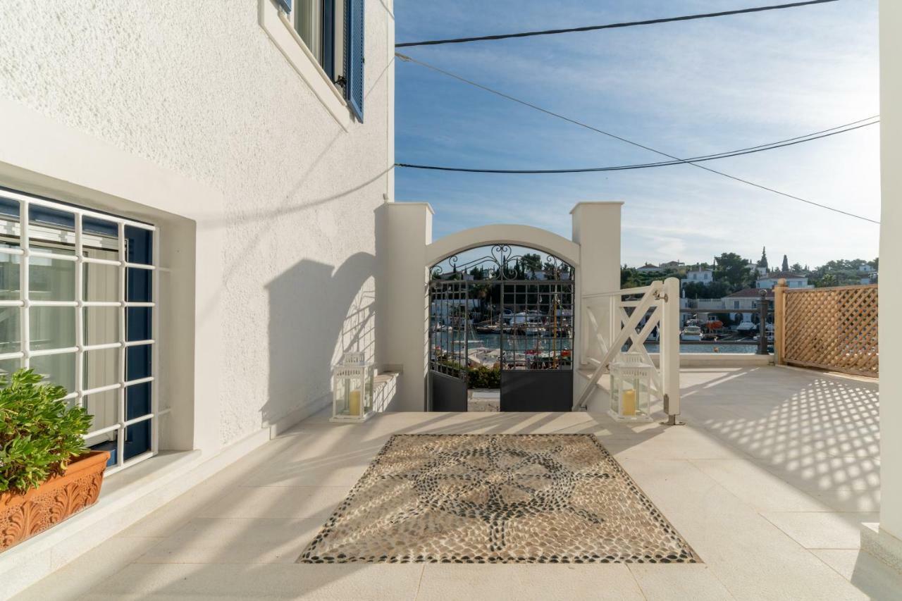 Porto Vecchio Luxury Suites Spetses Town Luaran gambar