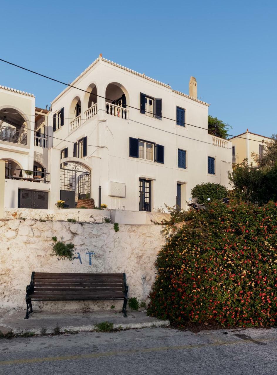 Porto Vecchio Luxury Suites Spetses Town Luaran gambar