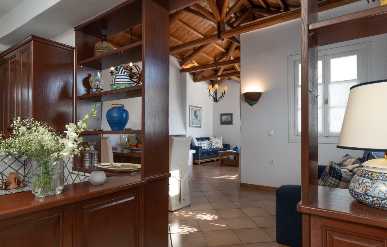 Porto Vecchio Luxury Suites Spetses Town Luaran gambar