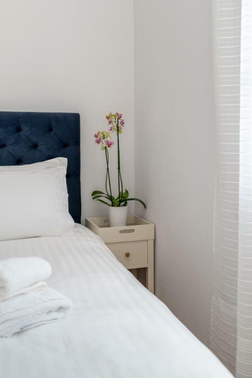 Porto Vecchio Luxury Suites Spetses Town Luaran gambar