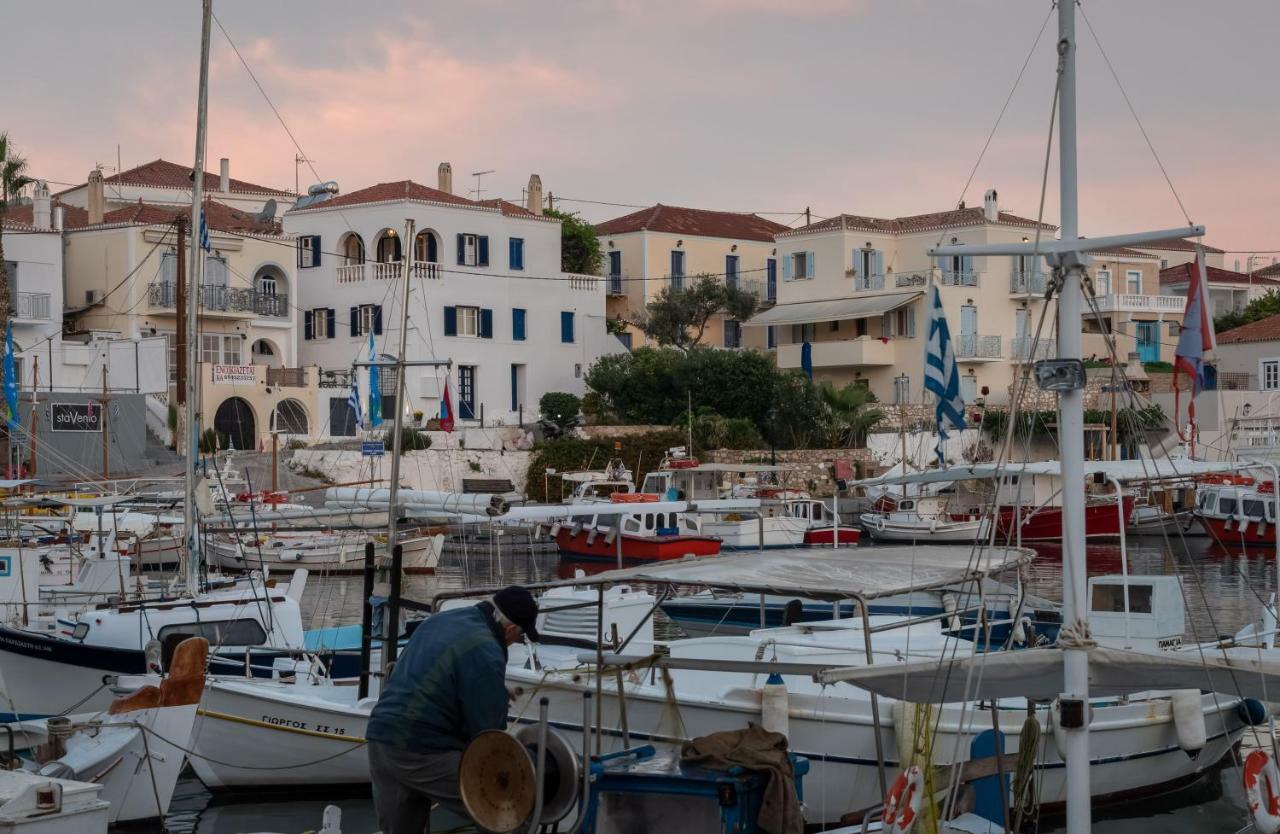Porto Vecchio Luxury Suites Spetses Town Luaran gambar