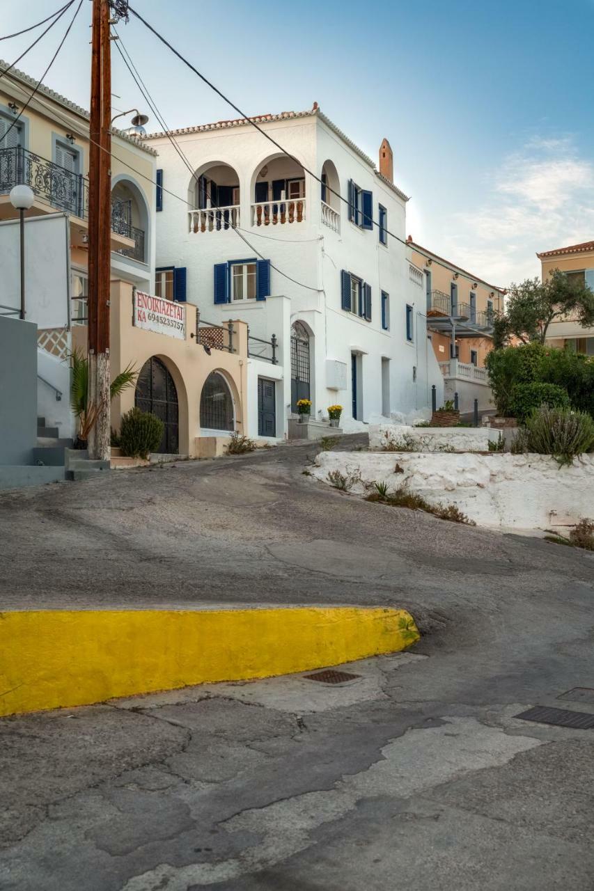 Porto Vecchio Luxury Suites Spetses Town Luaran gambar