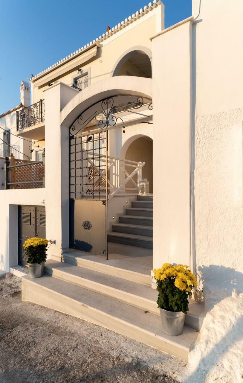 Porto Vecchio Luxury Suites Spetses Town Luaran gambar